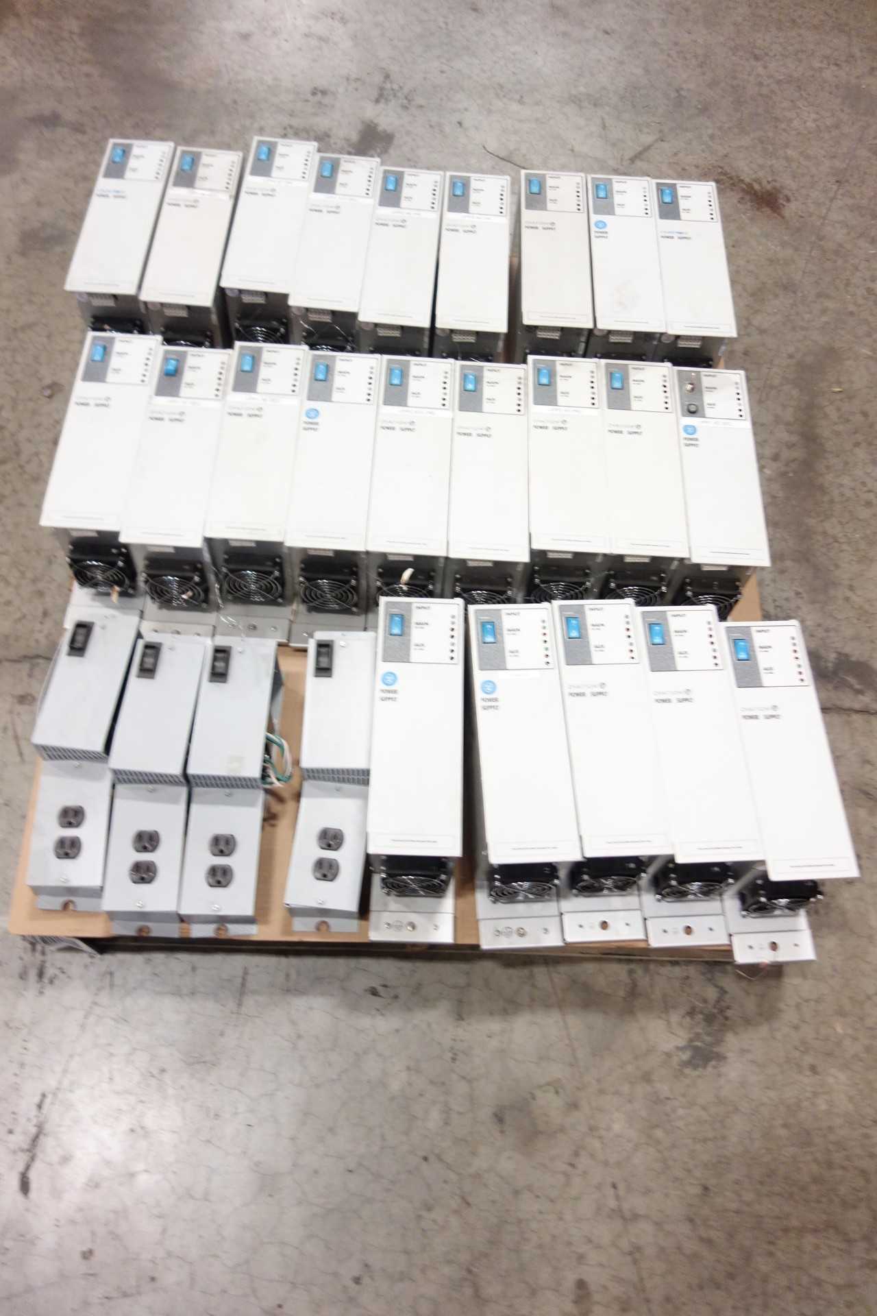 1 PALLET OF ASSORTED POWER SUPPLIES - AUTOMATION & CONTROLS