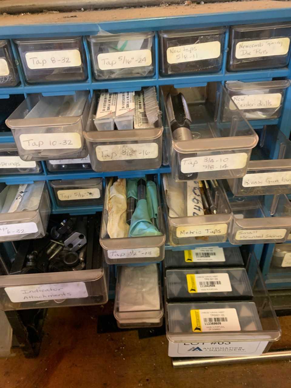 Organizer with various taps - ELECTRIC POWER TOOLS
