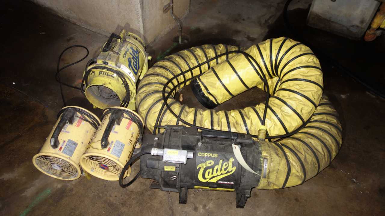 LOT OF 2 PORTABLE CADET AND INTERTEK BLOWERS - BLOWER FAN
