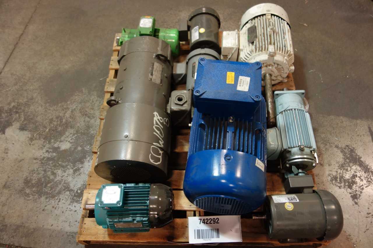 1 PALLET OF ASSORTED ELECTRICAL AC & DC MOTORS- GENERAL ELECTRIC, SIEMENS, WEG - ELECTRIC MOTORS