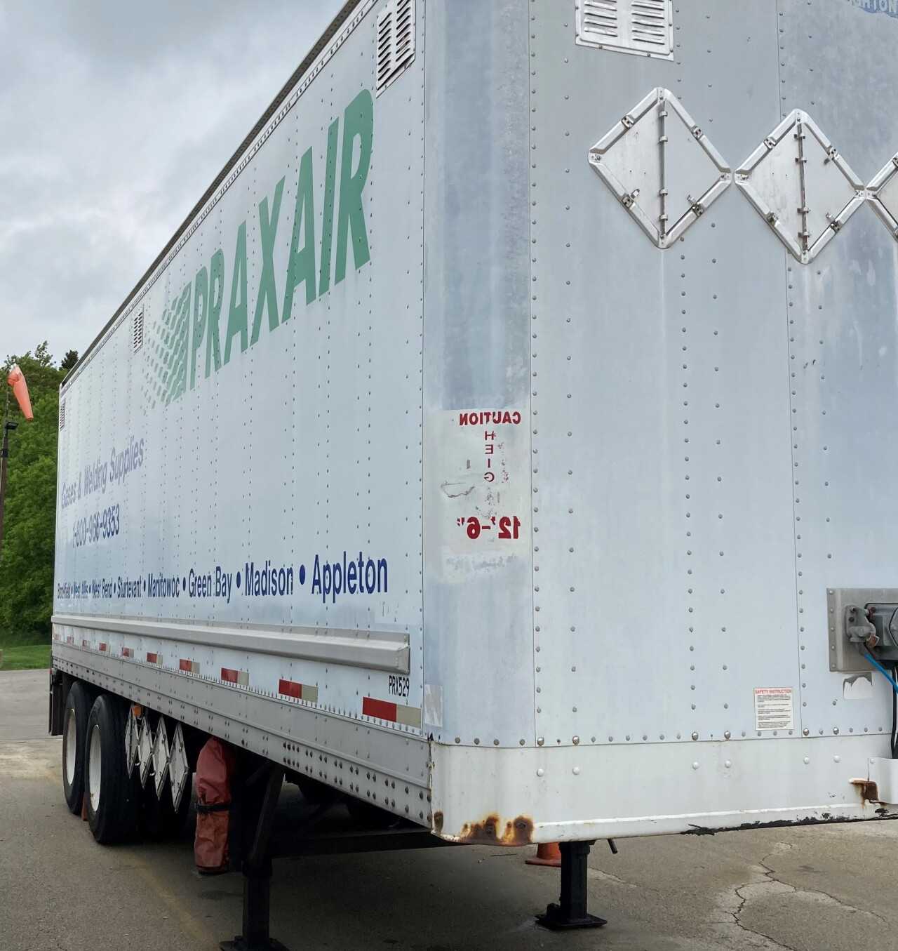 2001 Stoughton FVW302T AR Trailer - TRAILERS