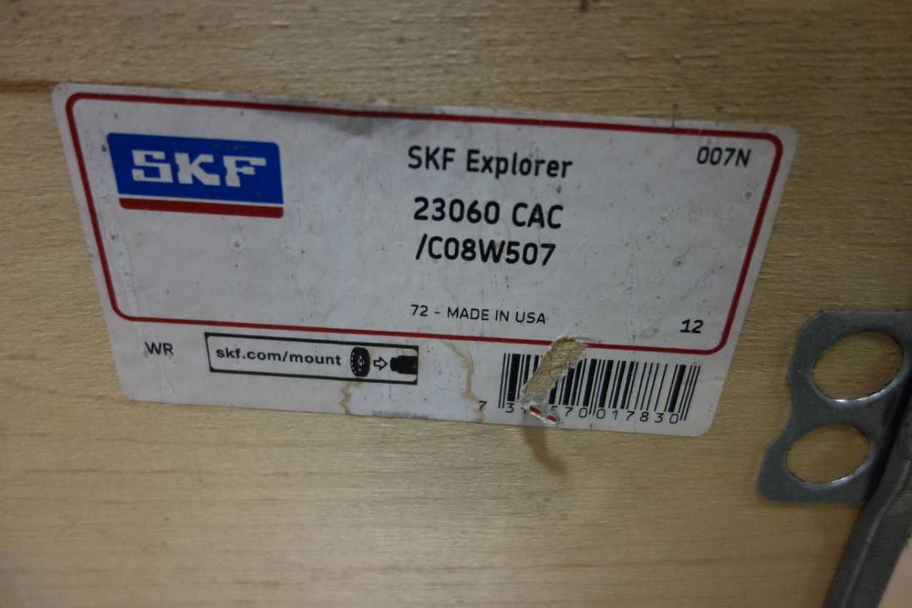 LOT OF 2 SKF BEARINGS - BEARINGS