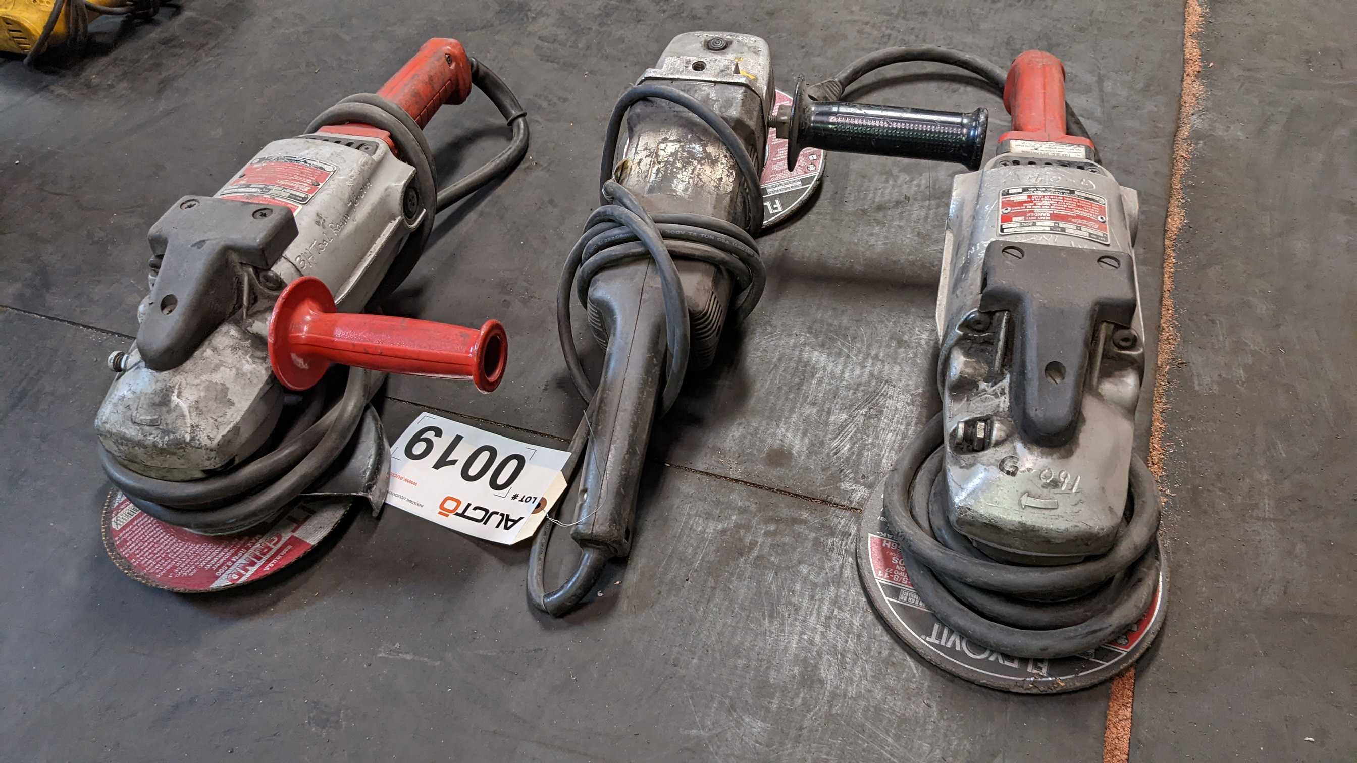 LOT OF 3 SANDERS, GRINDERS - ELECTRIC POWER TOOLS