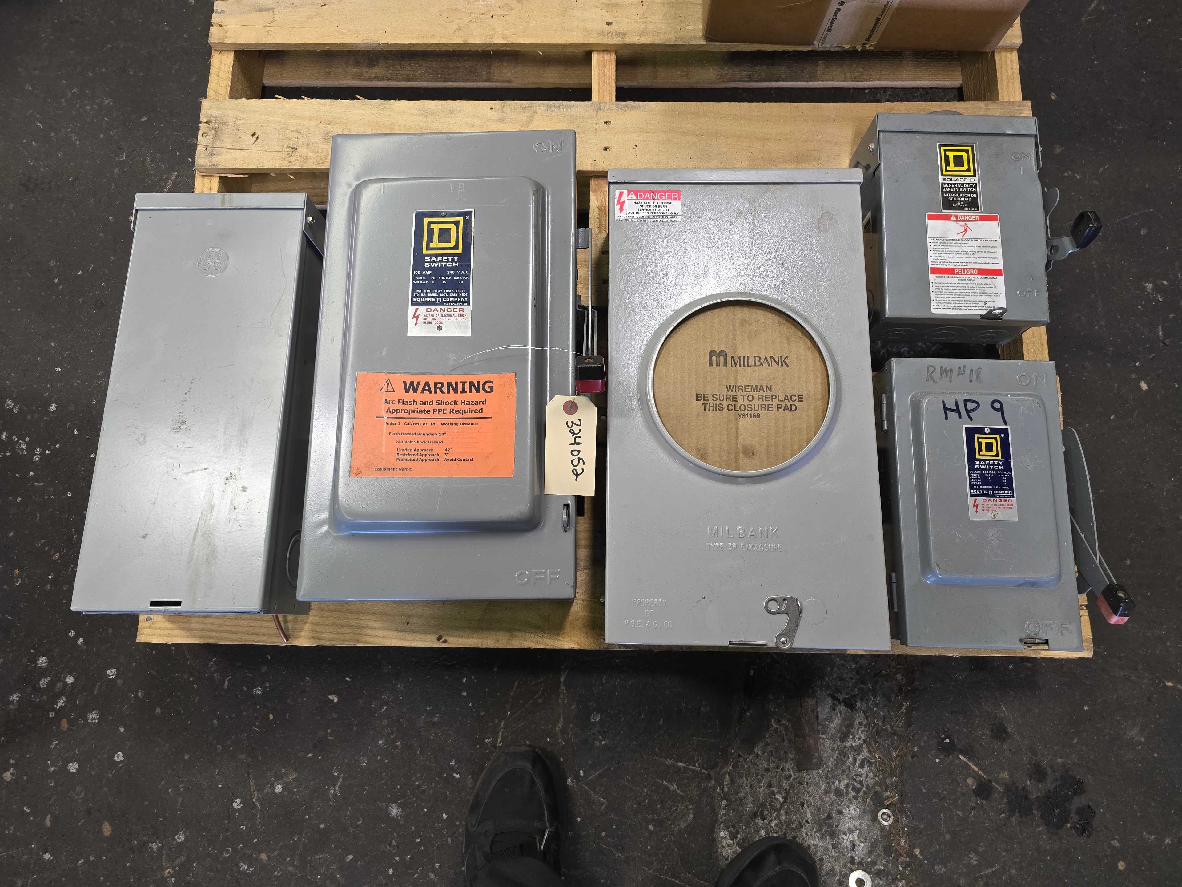 LOT OF SAFETY SWITCHES, METER, & ENCLOSED BREAKER - ELECTRICAL COMPONENTS LOT OF SAFETY SWITCHES, METER, & ENCLOSED BREAKER - ELECTRICAL COMPONENTS
