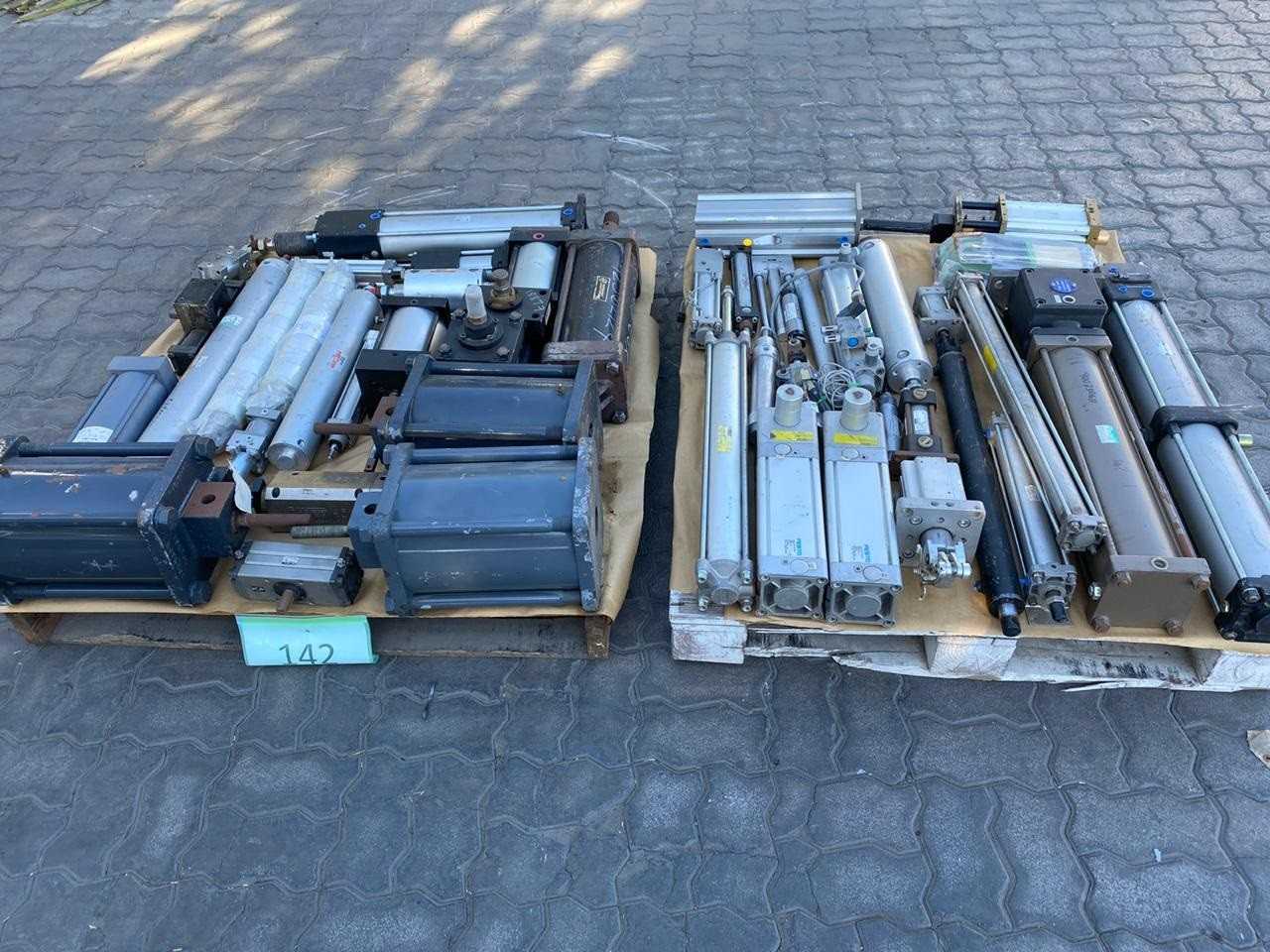 2 PALLETS OF ASSORTED PNEUMATICS - PNEUMATIC PARTS