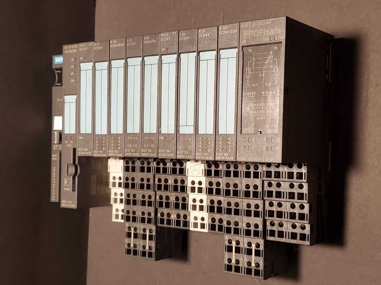 Siemens ET200S Remote I/O rack - AUTOMATION & CONTROLS