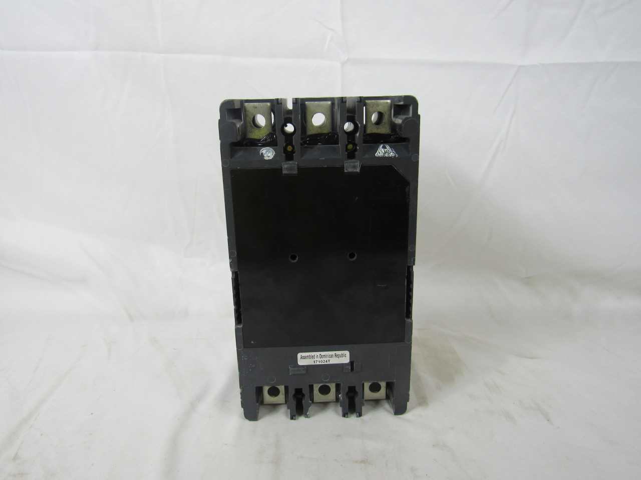 Quantity of 1x HKD3400F 3P 400A 600VAC Molded Case Circuit Breakers - CIRCUIT BREAKERS