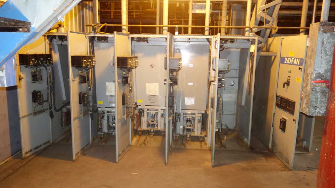 LOT OF 3 ALLIS CHALMERS 1200A RUPTAIR BREAKERS - CIRCUIT BREAKERS