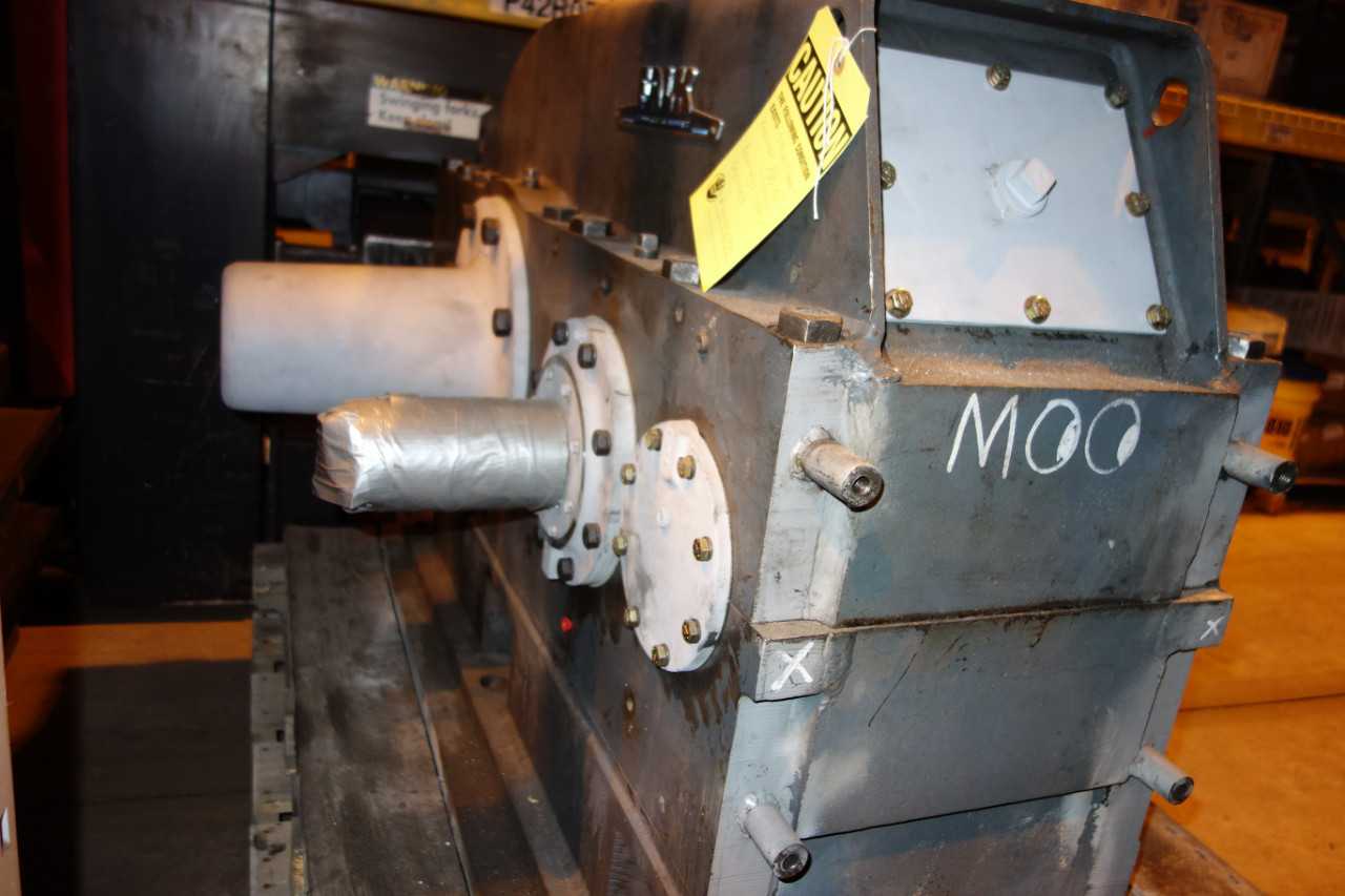 FALK 1110YF1-S ENCLOSED GEAR DRIVE REDUCER - GEAR REDUCERS
