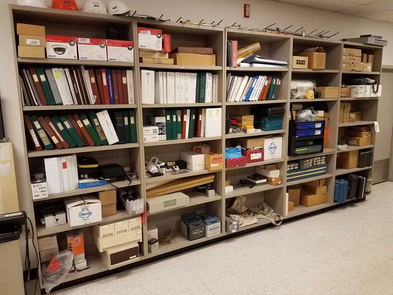 Lot of 5 sections shelving with electric tools, communications parts - SHELVING Lot of 5 sections shelving with electric tools, communications parts - SHELVING