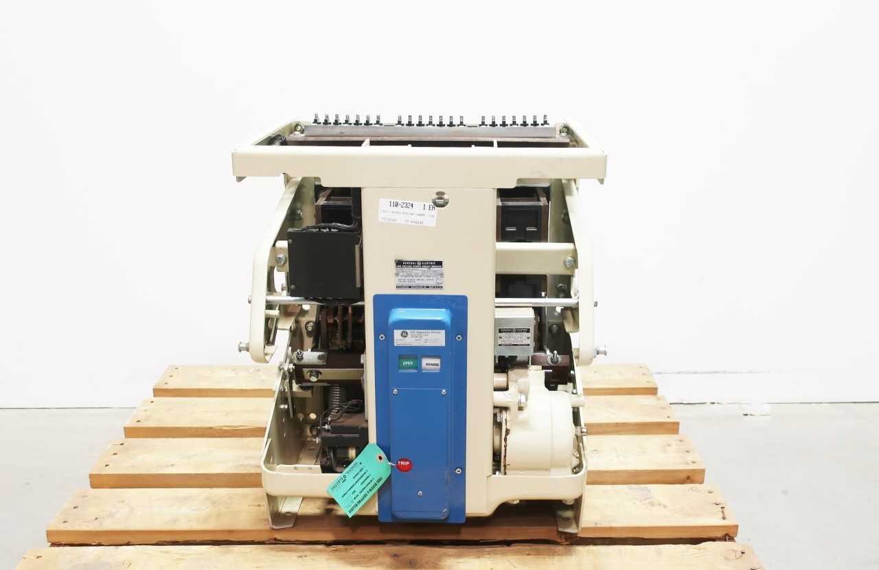 GENERAL ELECTRIC GE AK-2A-50-1 1600A AMP 600V-AC AIR CIRCUIT BREAKER - CIRCUIT BREAKERS