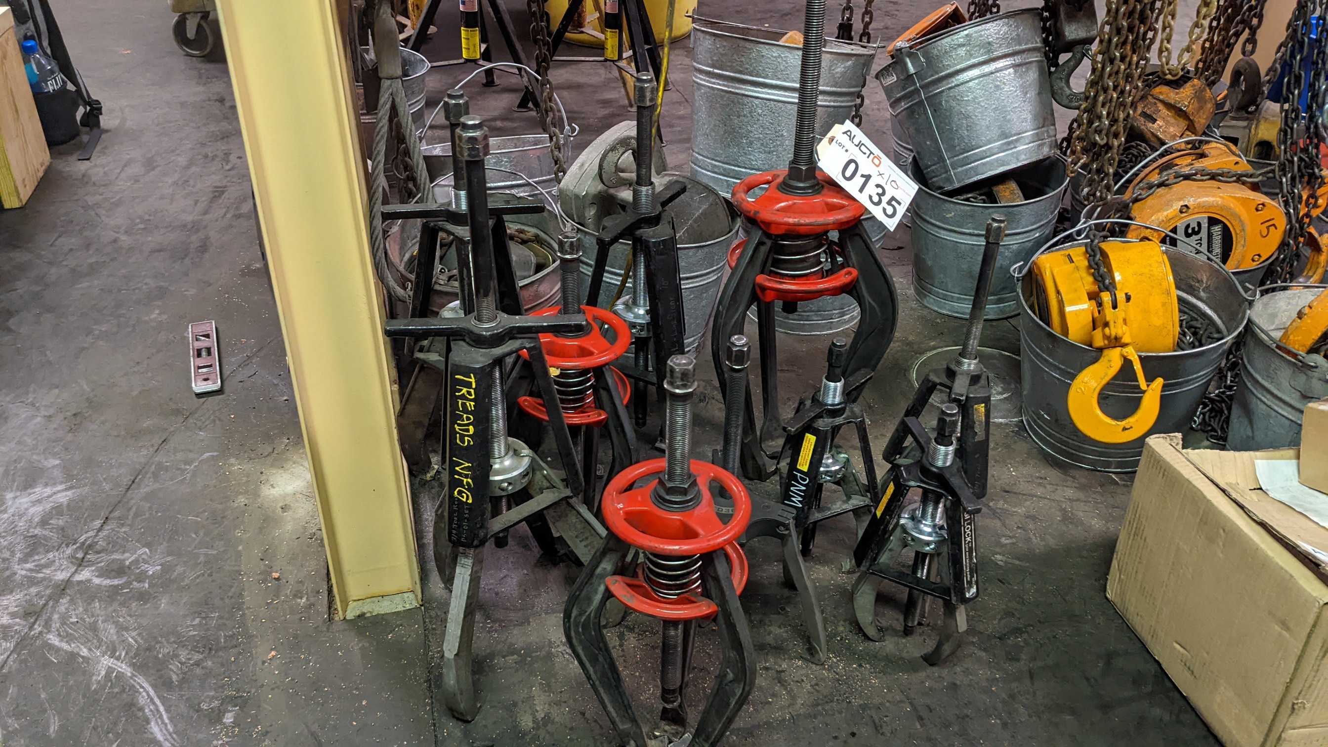 LOT OF BEARING PULLERS - ELECTRIC POWER TOOLS