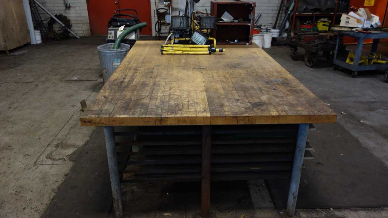 PROFESSIONAL TOOL WORK TABLE W/ CONTENTS - TOOL STORAGE