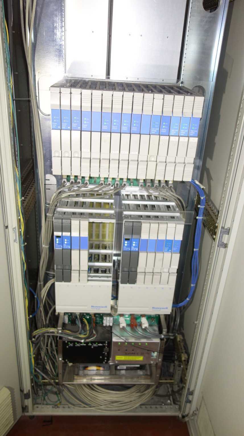 HONEYWELL TDC3000 PROCESS MANAGEMENT DCS SYSTEM (4 CABINETS) (DELAYED REMOVAL) - AUTOMATION & CONTROLS