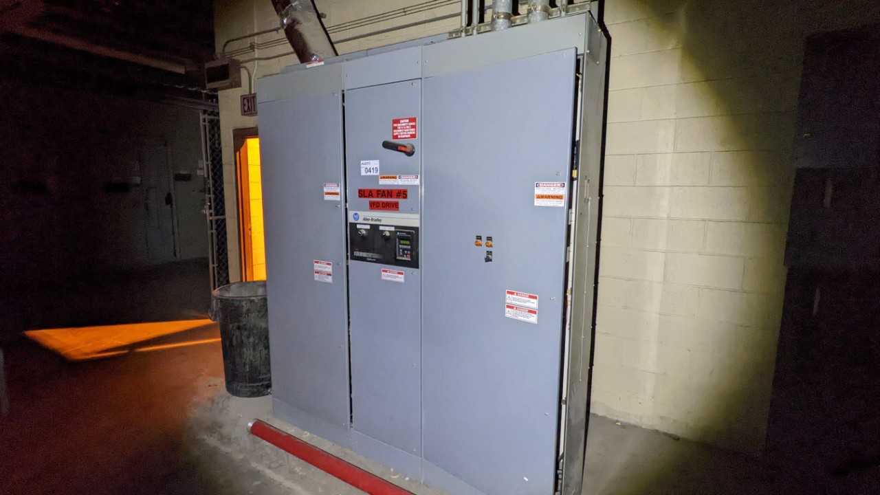 ALLEN BRADLEY VFD CABINET - MOTOR DRIVES ALLEN BRADLEY VFD CABINET - MOTOR DRIVES