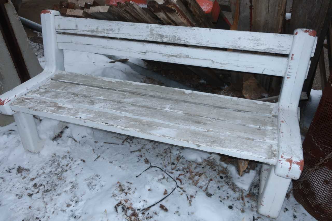 BENCH - MISCELLANEOUS