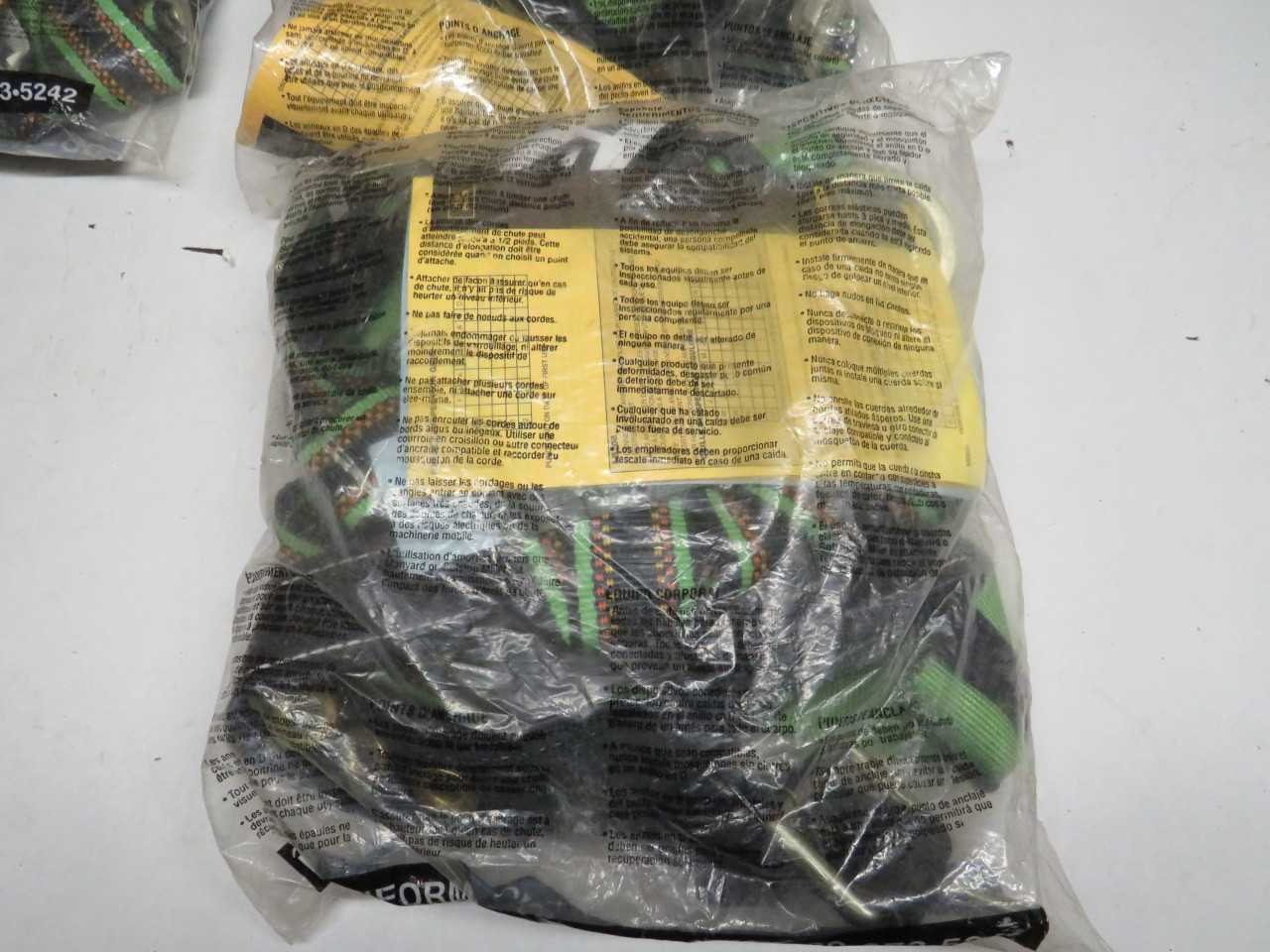 LOT OF 4 MILLER E8095 FULL BODY HARNESS - SAFETY SWITCH