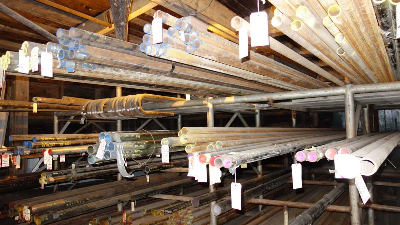 CONTENTS OF RACKING, ASSORTED STEEL BOILER TUBING, TUBES - MISCELLANEOUS
