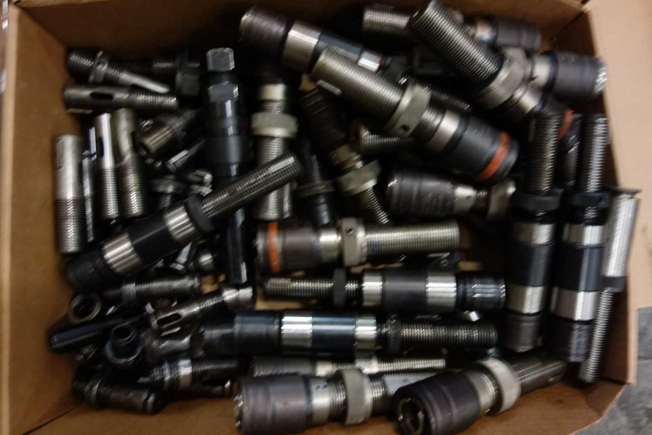 LOT OF ASSORTED QUICK CHANGE TAP HOLDERS - EMUGE - MACHINING ACCESSORIES & TOOLING