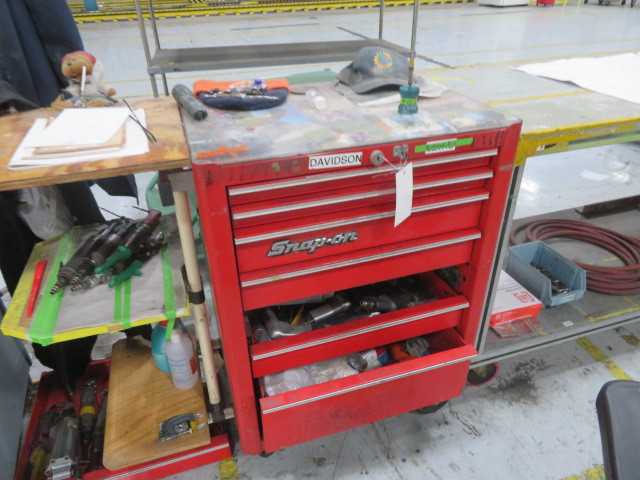 7 Drawer Tool Box Snap On with contents - MISCELLANEOUS