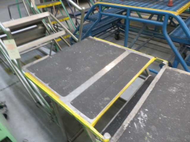 Aluminum Step on Wheels - MISCELLANEOUS