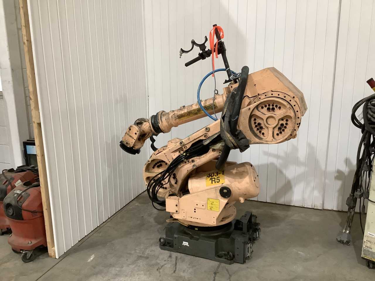 Fanuc 2000IA 165F  (No guarantee operational) - INDUSTRIAL ROBOTS