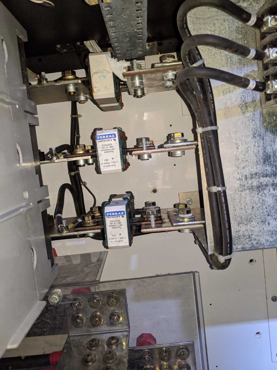 GE INNOVATION 460V DC to AC DRIVE CABINET 621Volts 1715Amps 1065kw 11-9081 - MOTOR DRIVES