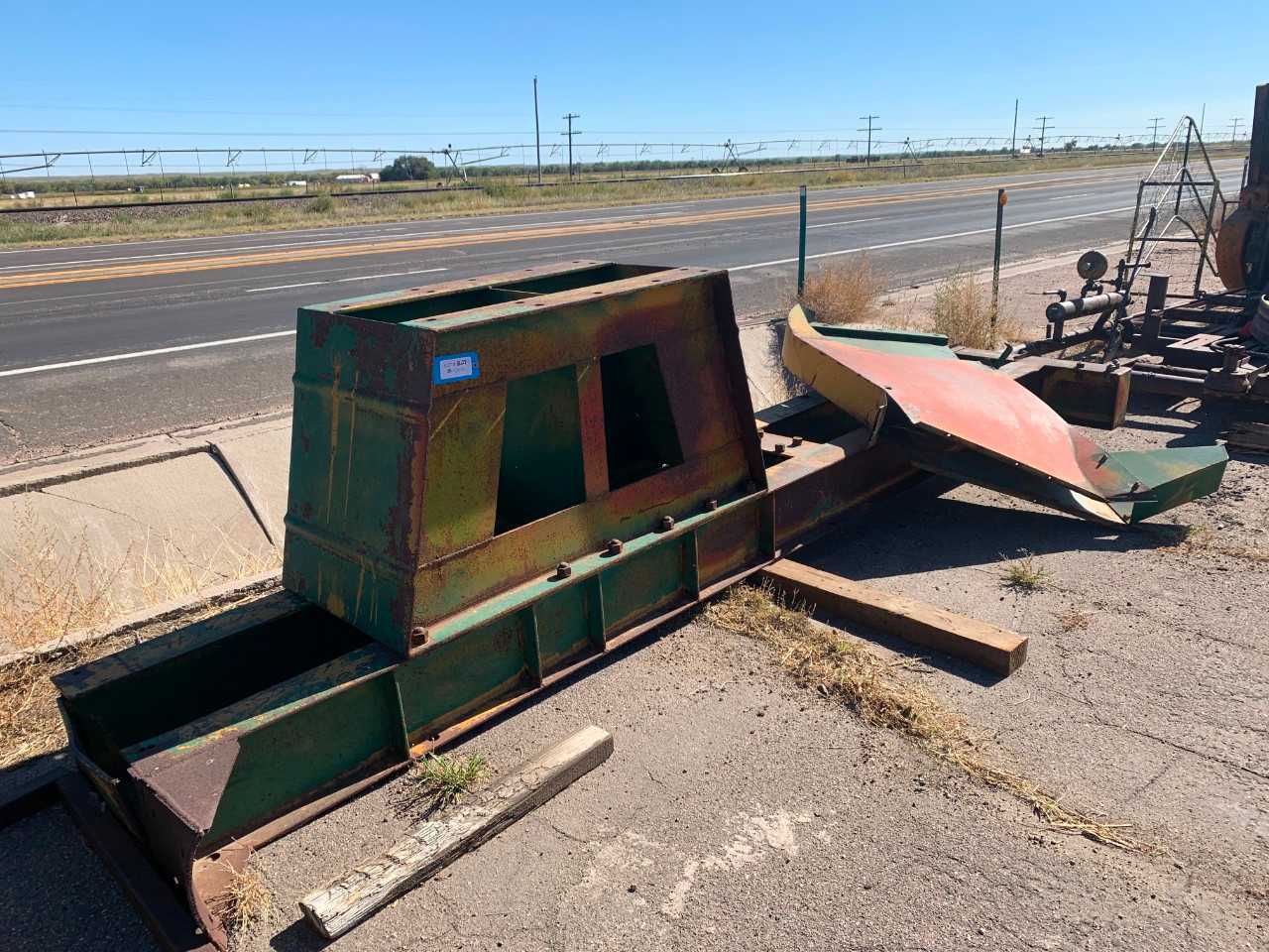 EMSCO 114 T base w/belt/t guard/no box, D-80 gearbox, brake and shiv needs work - PALLET JACKS