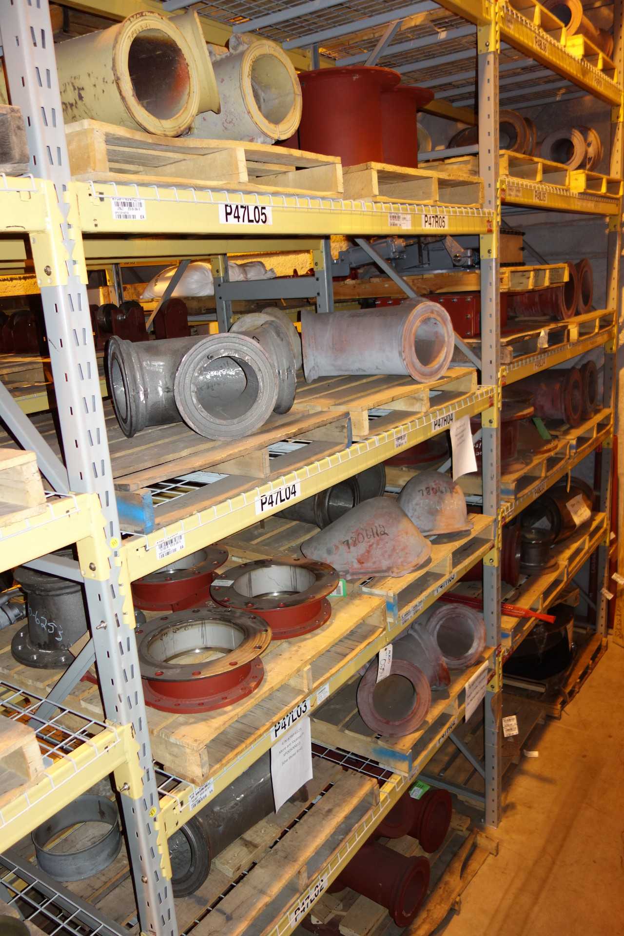 CONTENTS OF 2 UPRIGHT RACKING SECTIONS, TURBINE - INDUSTRIAL PARTS