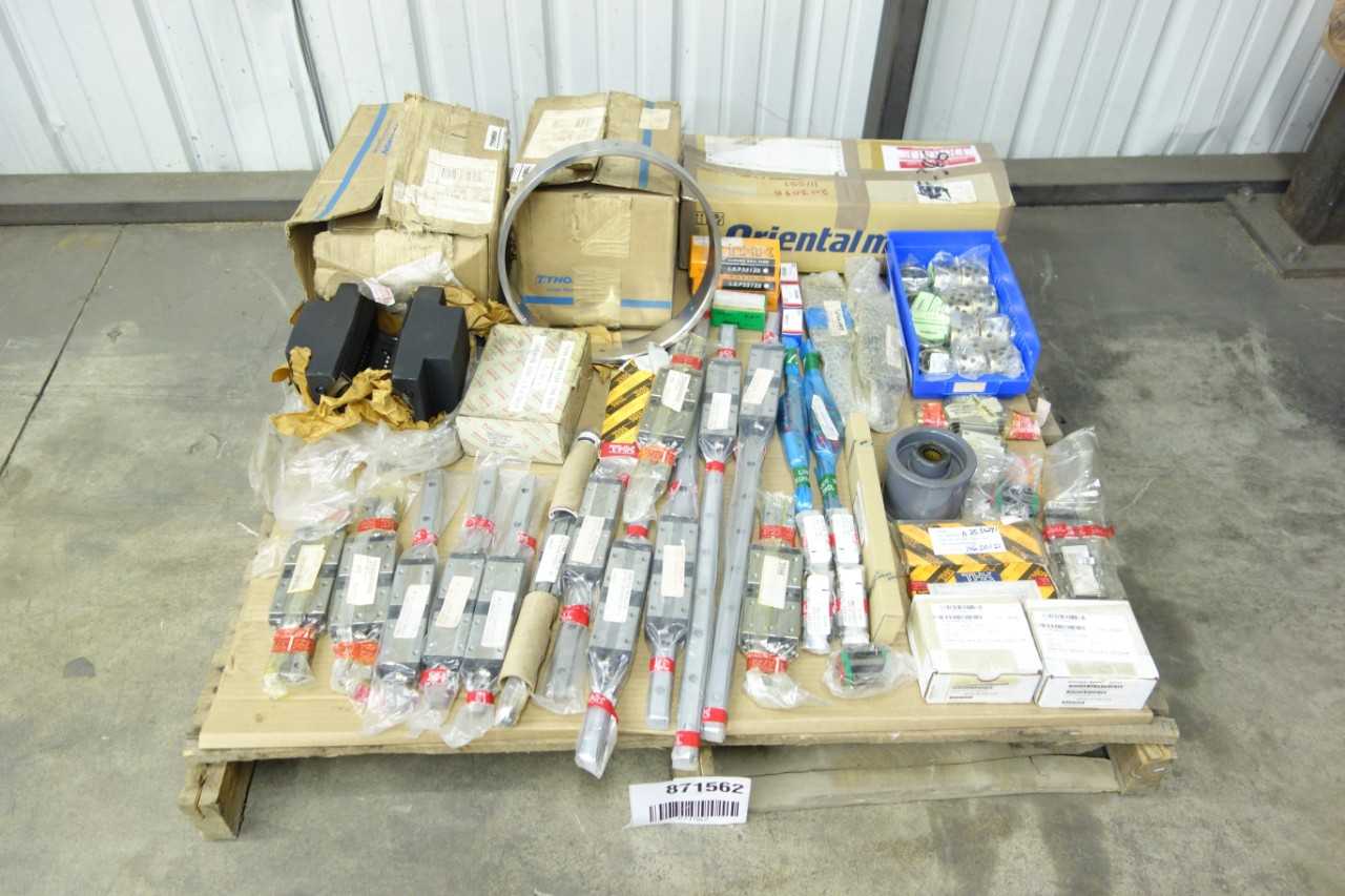 PALLET OF LINEAR GUIDE BEARINGS AND LINEAR PILLOW BLOCKS - BEARINGS
