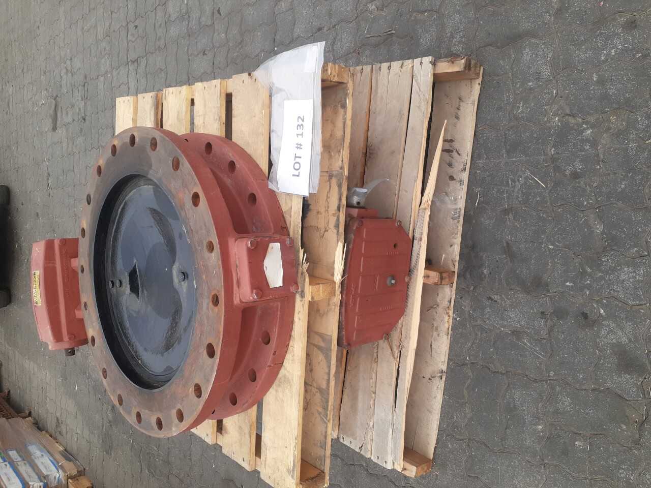 Lot of 2 Butterfly Valves - BUTTERFLY VALVE