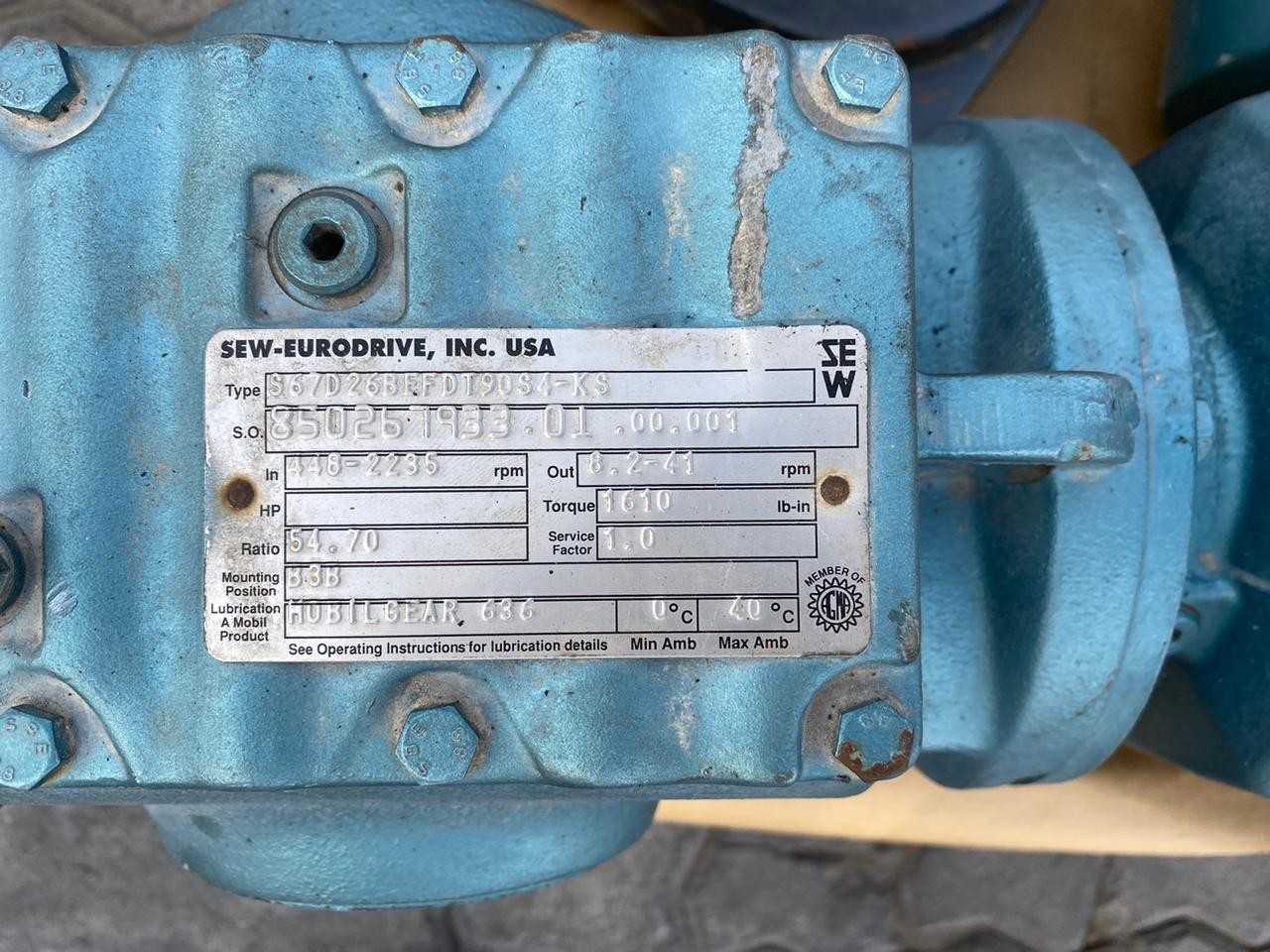 PALLET OF ASSORTED GEARS AND GEAR MOTORS - GEAR REDUCERS