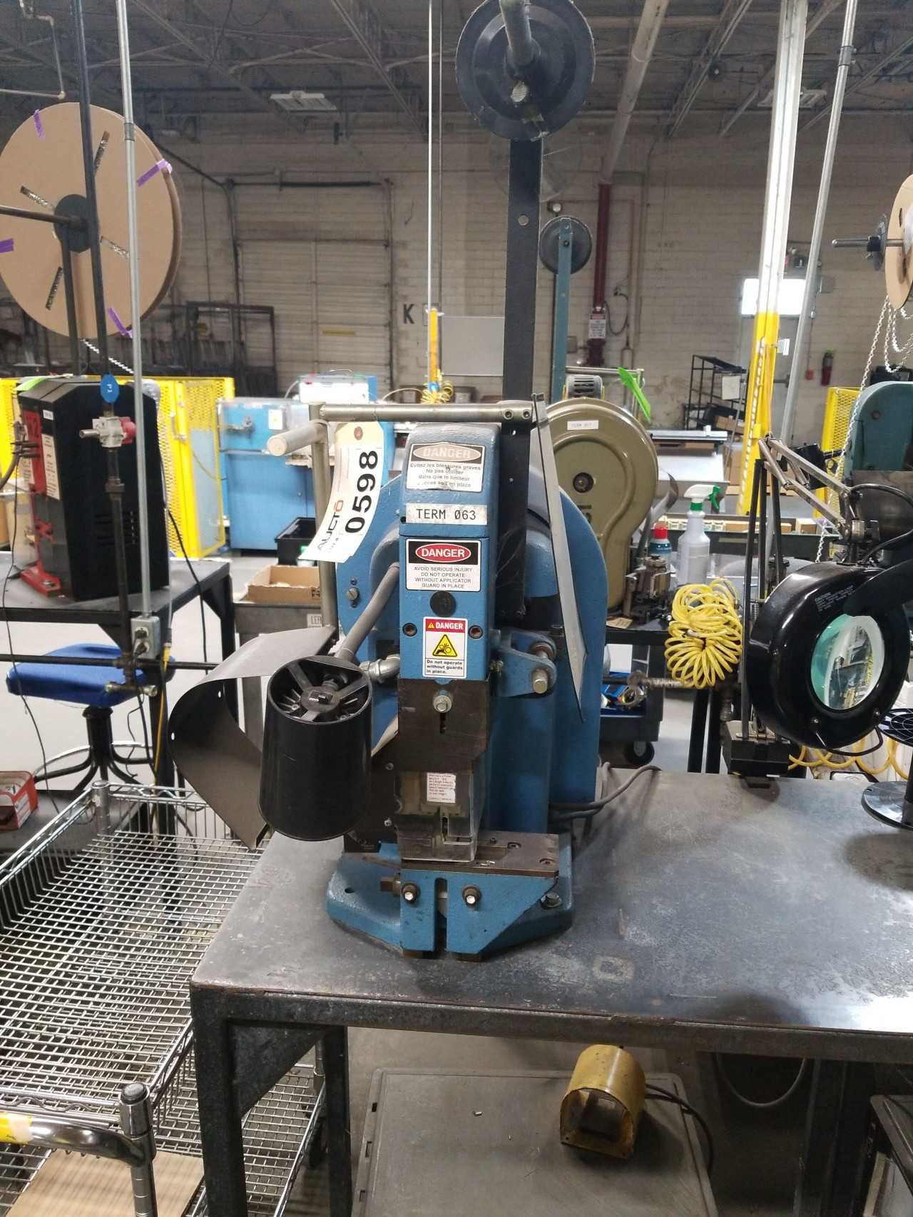 AMP 2-565435-2BC AMP-O-LECTRIC K-PRESS Machine Terminator - PLANT & FACILITY EQUIPMENT