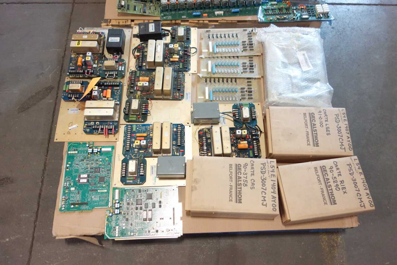 2 PALLETS OF ASSORTED ELECTRICAL - ELECTRICAL COMPONENTS