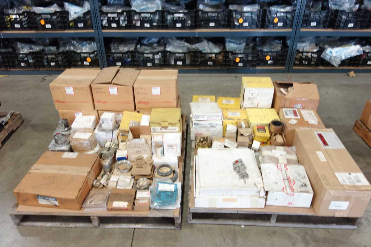 2 PALLETS OF PUMP PARTS - PUMPS