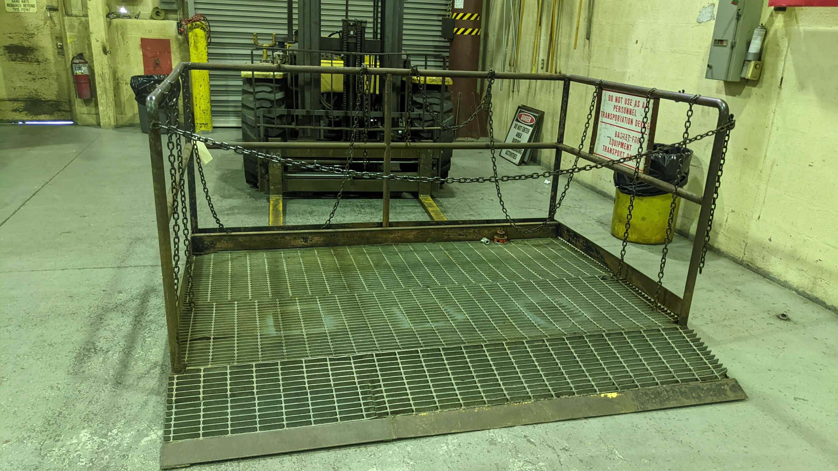 EQUIPMENT FORKLIFT SAFETY CAGE - LIFTING ATTACHMENTS