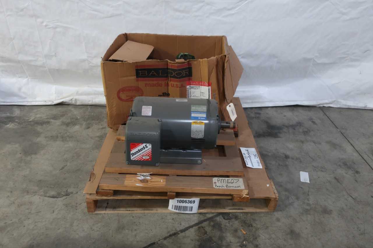 LOT OF 2 BALDOR AC MOTORS - ELECTRIC MOTORS