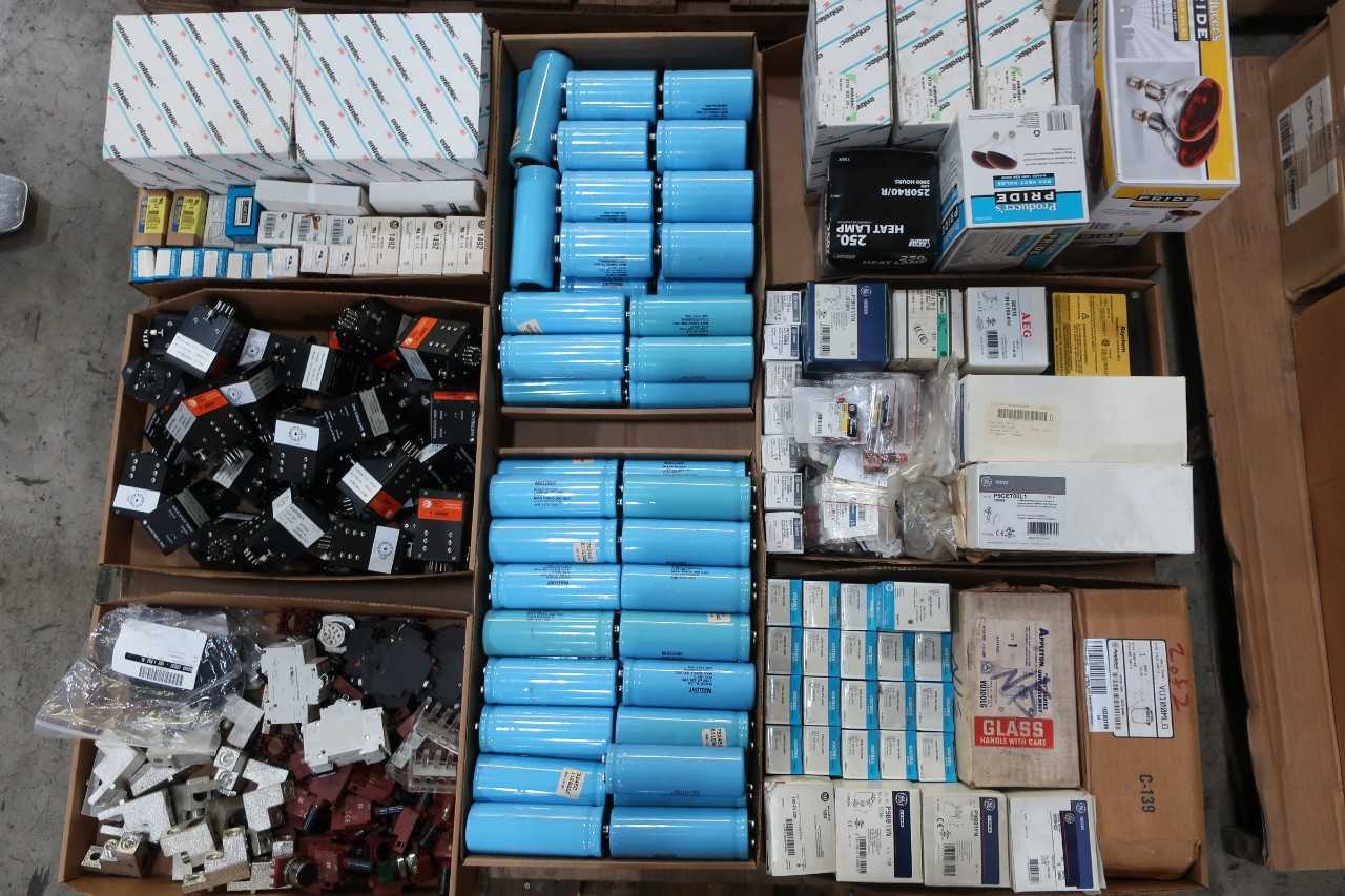 4 PALLETS OF ASSORTED ELECTRICAL - ELECTRICAL COMPONENTS