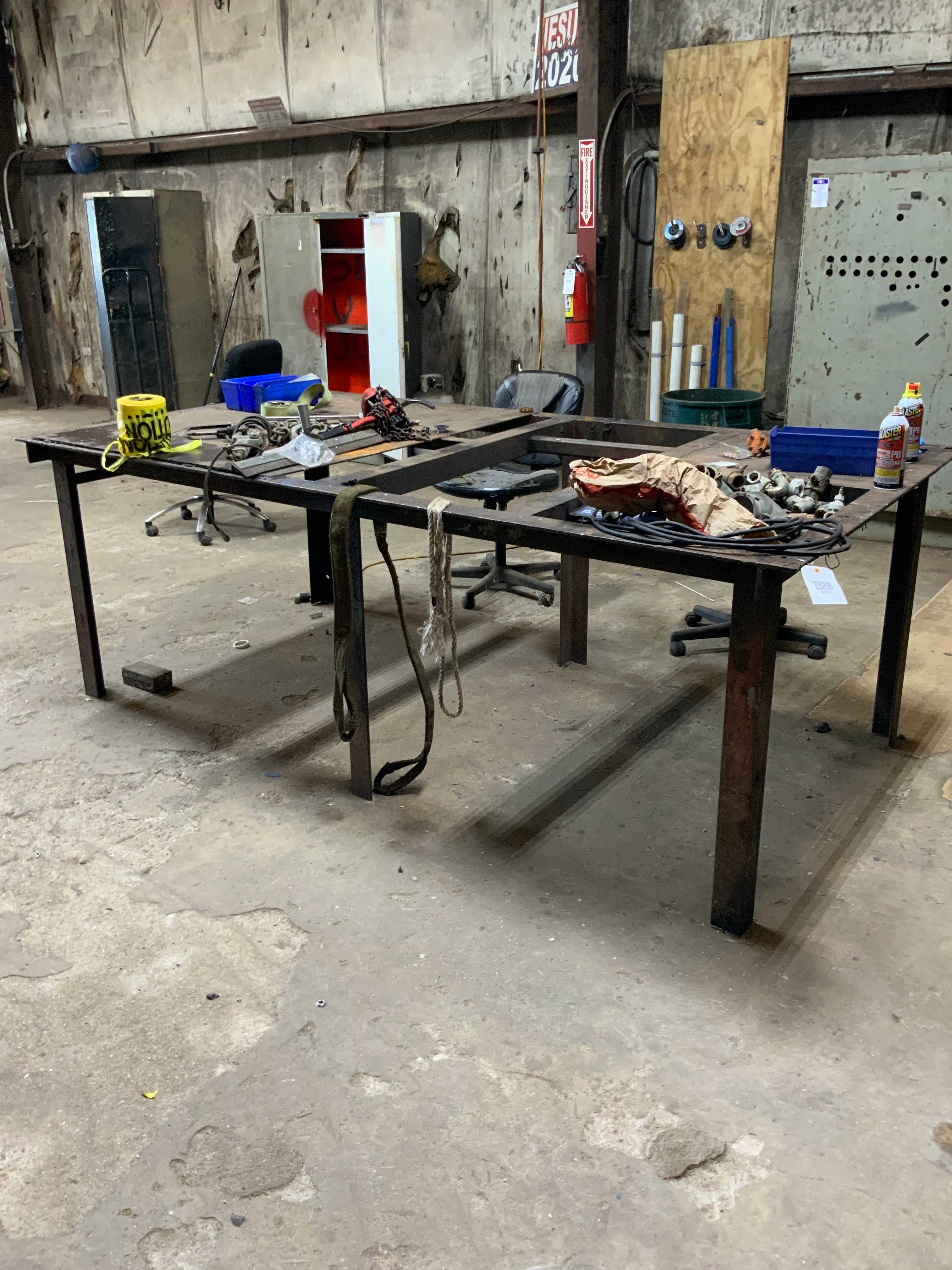 STEEL TABLE - MATERIAL HANDLING