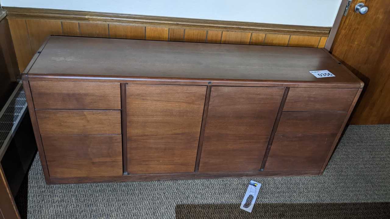 SIDE FURNITURE - PLANT & FACILITY EQUIPMENT