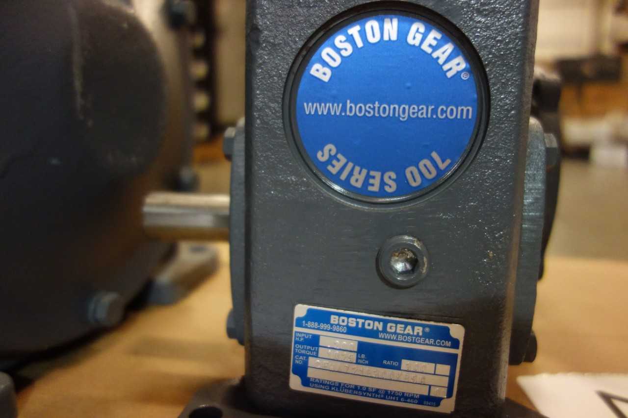LOT OF TWO GEAR REDUCERS- BOSTON GEAR, WINSMITH - GEAR REDUCERS