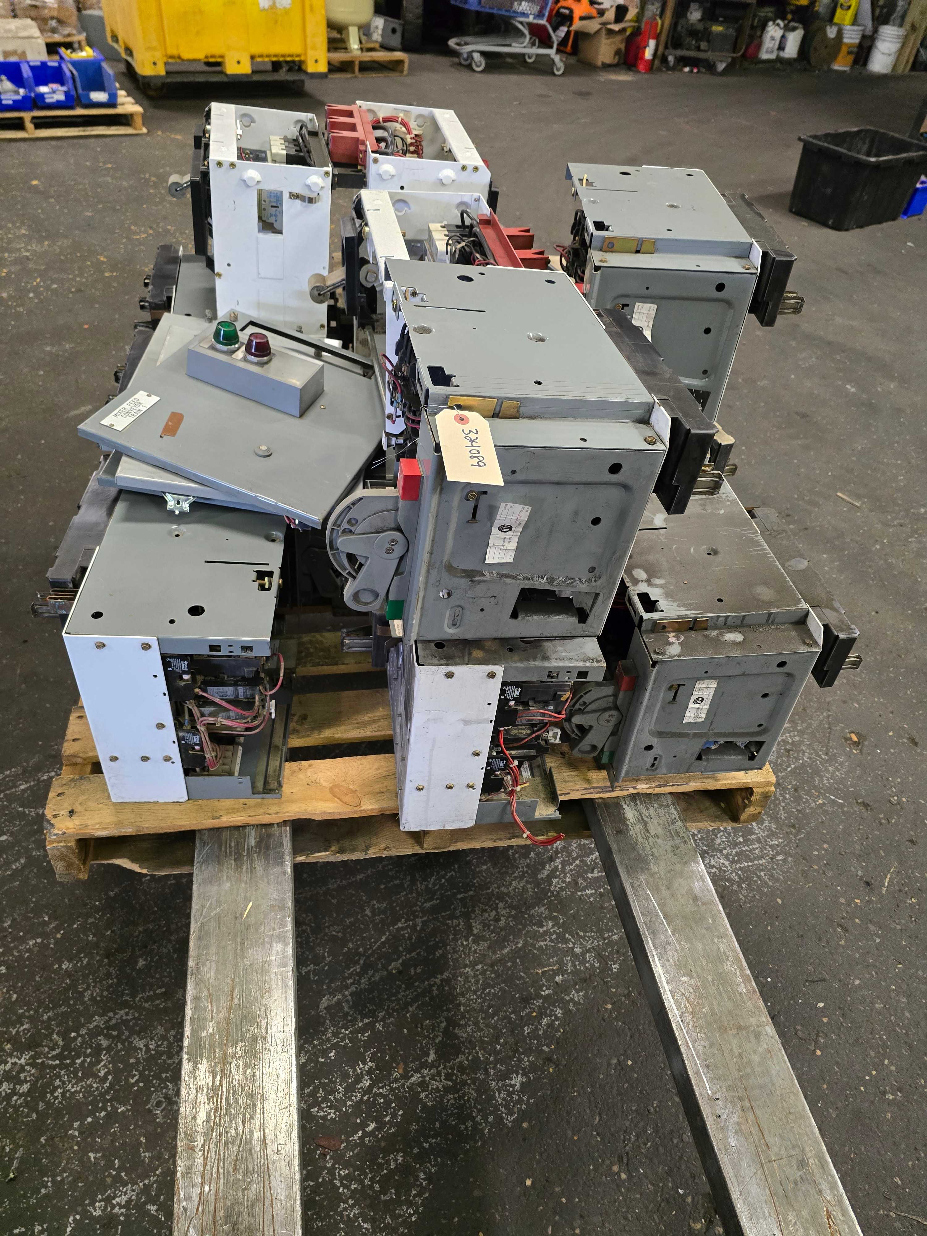 LOT OF 19 ALLEN BRADLEY & CUTLER HAMMER MOTOR CONTROL MCC BUCKETS - ELECTRICAL COMPONENTS