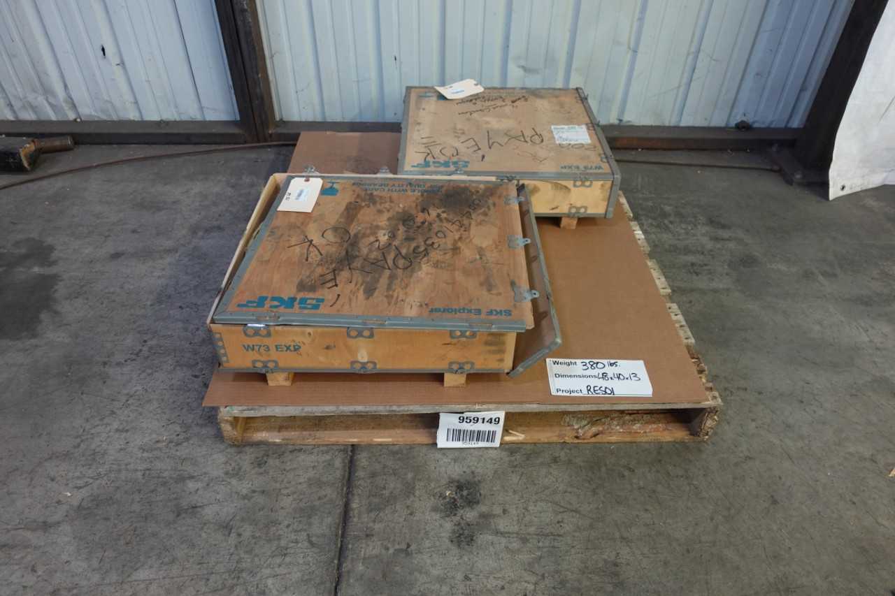 LOT OF 2 SKF 23984 CC/C3W33 ROLLER BEARINGS - BEARINGS