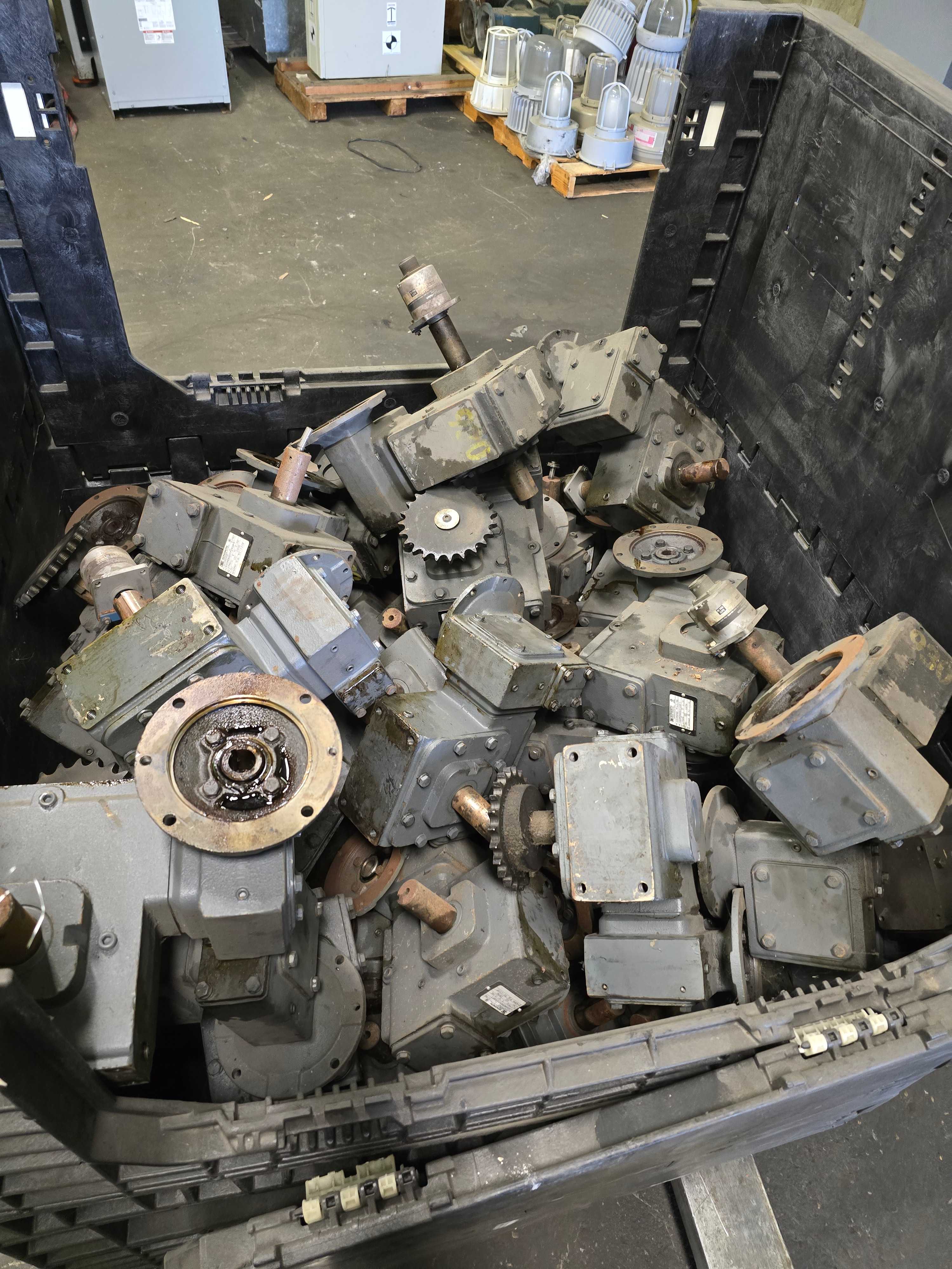 LOT OF WINSMITH GEAR REDUCERS - BIN INCLUDED - APPROX. 27 TOTAL - GEAR REDUCERS