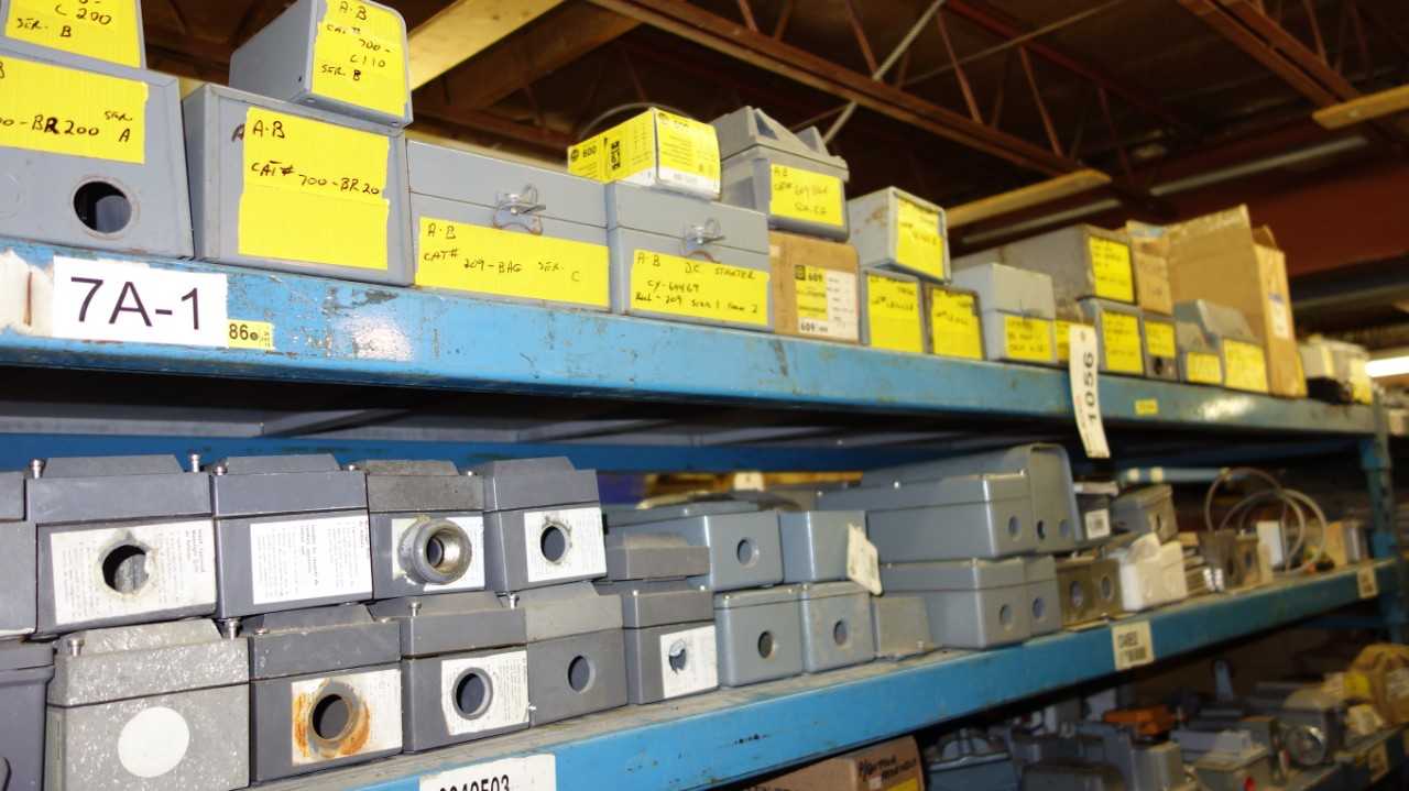 CONTENTS OF 2 SHELVES, ASSORTED ELECTRIC PUSH BUTTON CONTROL STATIONS - ELECTRICAL COMPONENTS