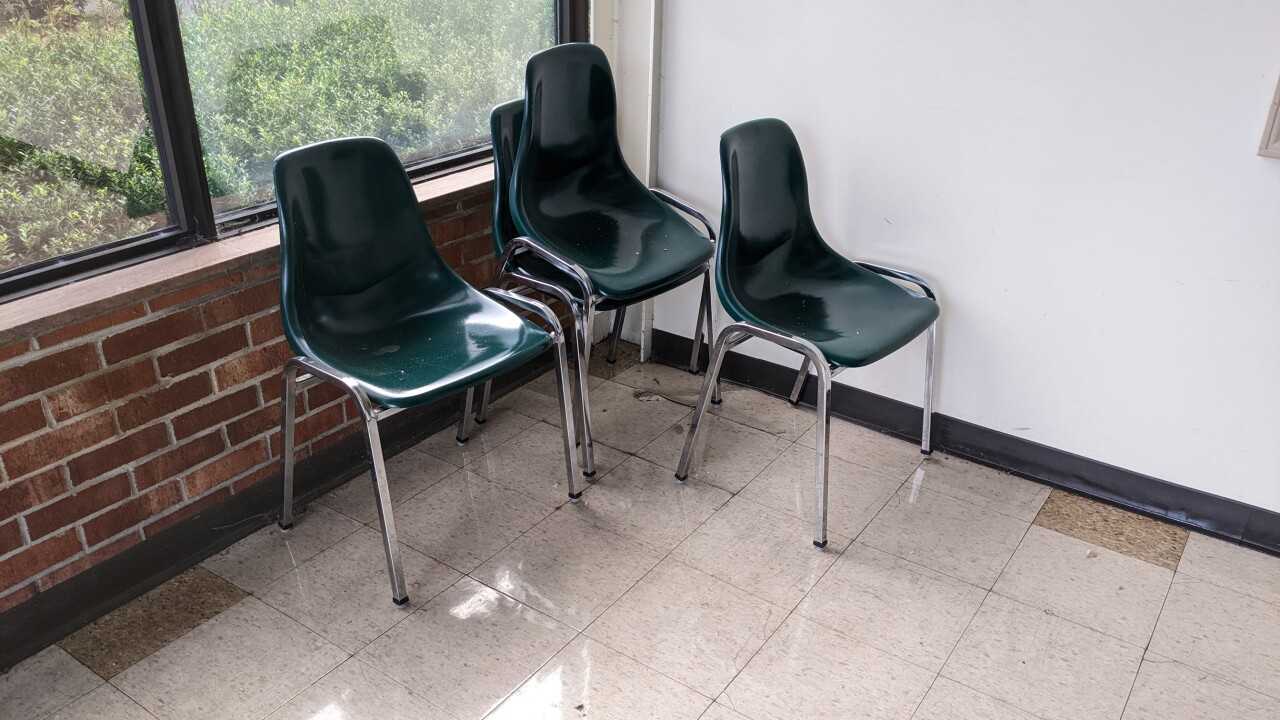 LOT OF 16 LUNCHROOM CHAIRS - PLANT & FACILITY
