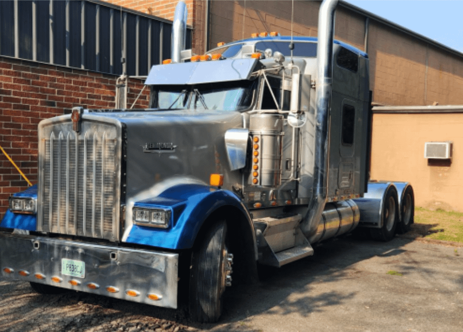 2001 Kenworth Construct W900 Semi-Truck - TRACTOR TRUCKS