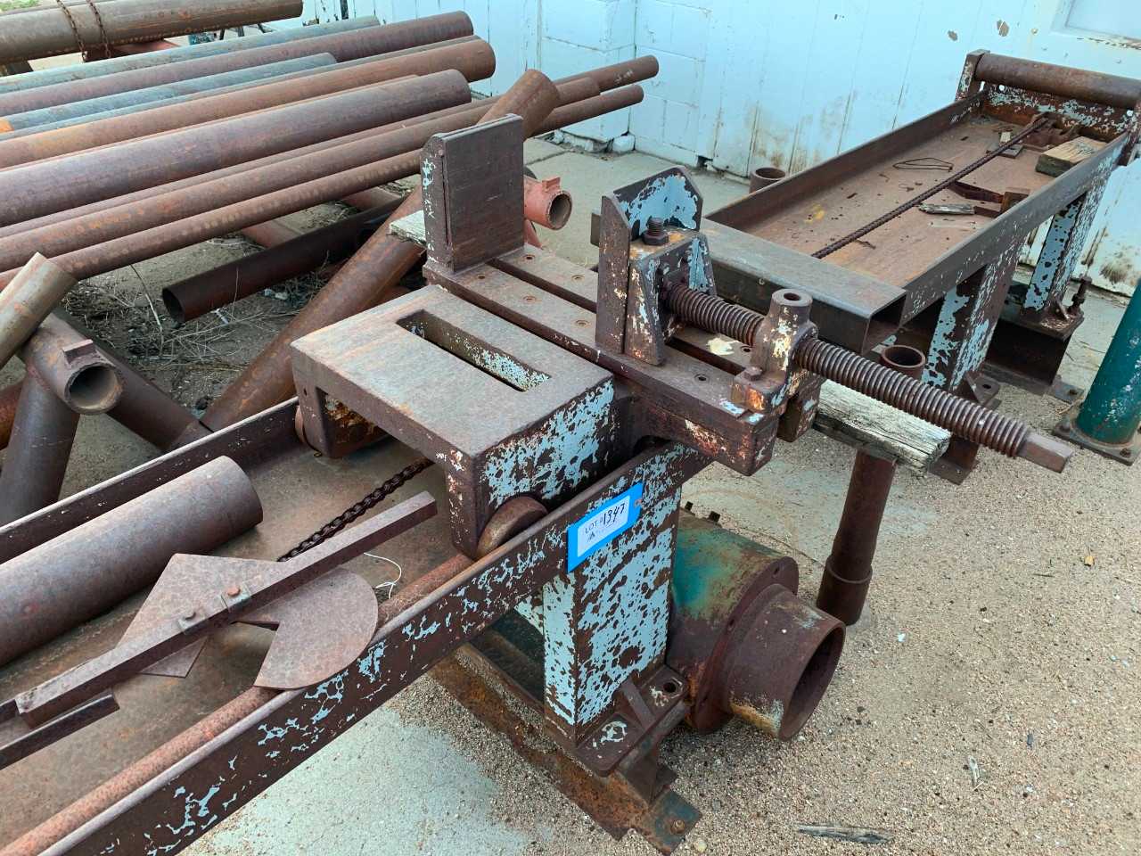 Vise with rolling table - INDUSTRIAL PARTS