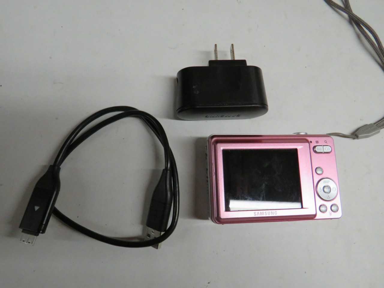 SAMSUNG ES55 10.2 MEGA PIXELS CAMERA - MISCELLANEOUS