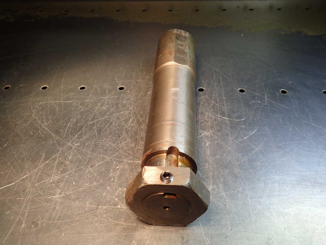 1-1/2" dia x 3/4" Horizontal Mill Arbor: 2" Straight Shank 9-3/4" OAL - END MILLS